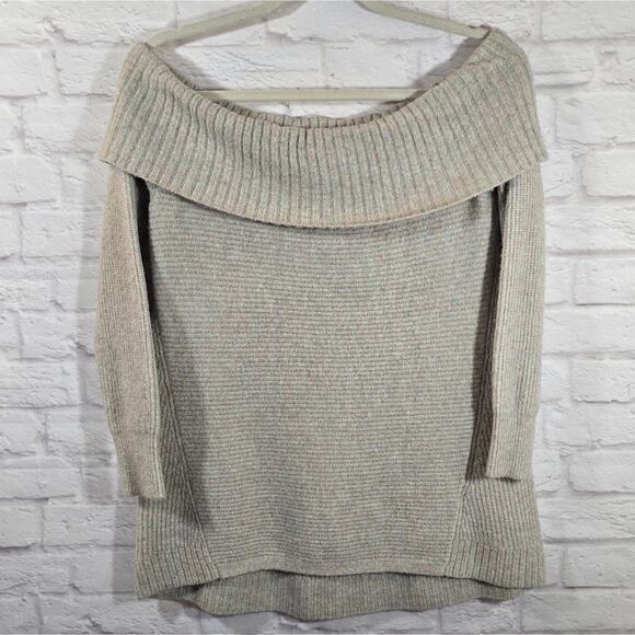 M American Eagle AE Whoa So Soft Off-The-Shoulder Sweater M Beige Pink Green - Picture 2 of 10